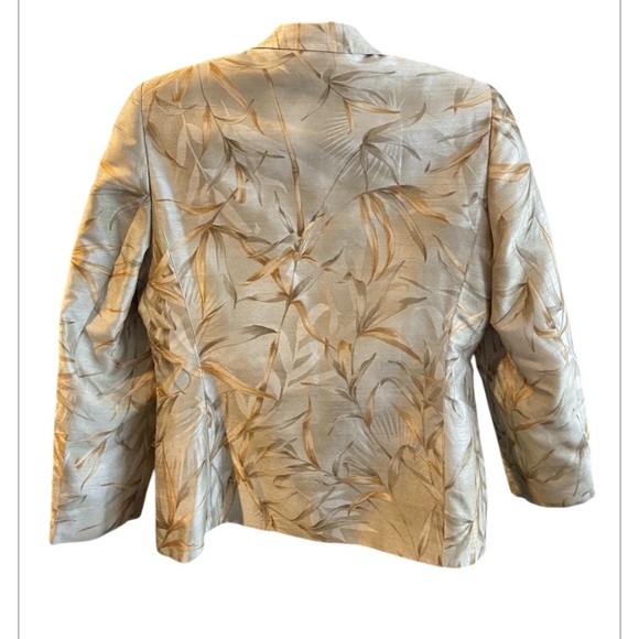 NWOT Vintage Basler Gold Patterned Jacket Size 38/Medium - Picture 2 of 9